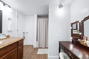 1351 NE 40th Pl, Oakland Park, FL 33334 - Photo 28