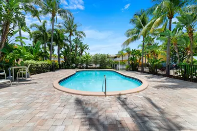 1351 NE 40th Place, Oakland Park, FL 33334 - Photo 38