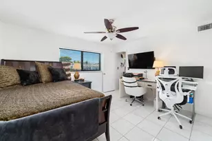 1351 NE 40th Pl, Oakland Park, FL 33334 - Photo 14