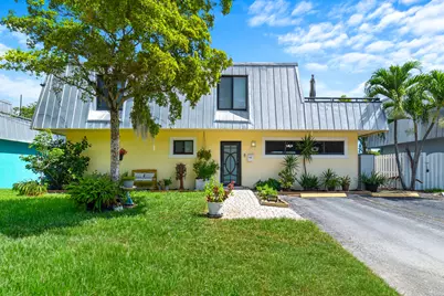 1351 NE 40th Place, Oakland Park, FL 33334 - Photo 1