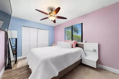 1351 NE 40th Place, Oakland Park, FL 33334 - Photo 26