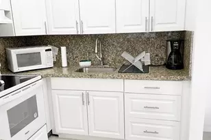 171 Suffolk F, Boca Raton, FL 33434 - Photo 8