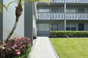 171 Suffolk F, Boca Raton, FL 33434 - Photo 2