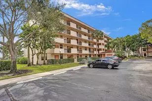 2768 Carambola Cir S, Coconut Creek, FL 33066 - Photo 2