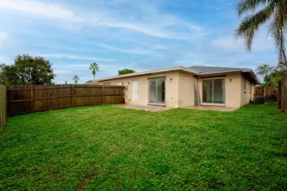 4698 Arthur Street, Palm Beach Gardens, FL 33418 - Photo 2