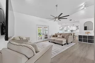 7816 Sunflower Dr, Margate, FL 33063 - Photo 8