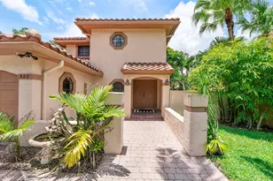 523 NW 38th Terrace, Deerfield Beach, FL 33442 - Photo 2