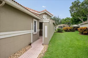 10884 Royal Caribbean Cir, Boynton Beach, FL 33437 - Photo 24