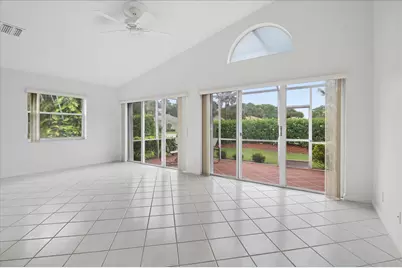 10884 Royal Caribbean Circle, Boynton Beach, FL 33437 - Photo 14