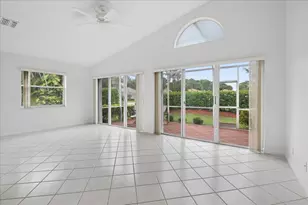 10884 Royal Caribbean Cir, Boynton Beach, FL 33437 - Photo 14