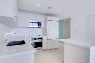 45 SW 9th St, Miami, FL 33130 - Photo 8