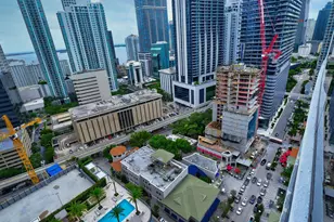 45 SW 9th St, Miami, FL 33130 - Photo 24