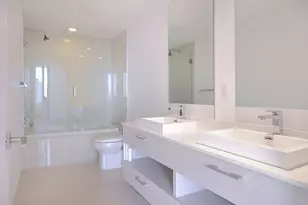45 SW 9th St, Miami, FL 33130 - Photo 16