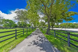 2040 Appaloosa Trail, Wellington, FL 33414 - Photo 2