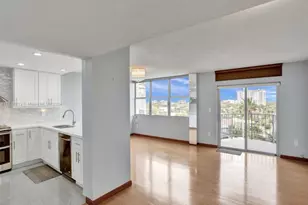 11930 N Bayshore Dr, North Miami, FL 33181 - Photo 20
