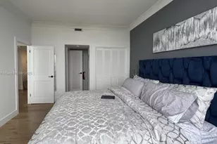 11930 N Bayshore Dr, North Miami, FL 33181 - Photo 16