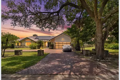 251 NW 104th Avenue, Coral Springs, FL 33071 - Photo 2