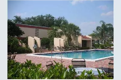 6729 Coral Lake Drive #6729, Margate, FL 33063 - Photo 2