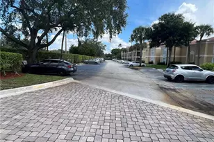 875 Riverside Dr, Coral Springs, FL 33071 - Photo 22