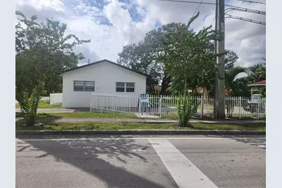 1000 Foster Road, Hallandale Beach, FL 33009 - Photo 2