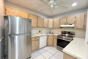 433 Pine Glen Ln, Greenacres, FL 33463 - Photo 2