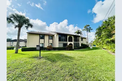 433 Pine Glen Lane #C2, Greenacres, FL 33463 - Photo 2