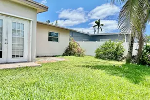 1912 NW 38th St, Oakland Park, FL 33309 - Photo 12