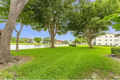 297 Dorset H, Boca Raton, FL 33434 - Photo 30