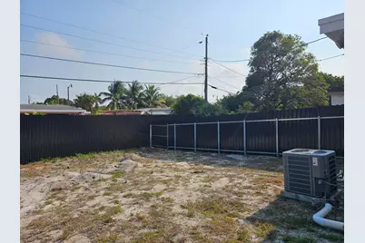 1330 NE 41st Drive #1, Pompano Beach, FL 33064 - Photo 4