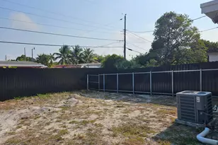 1330 NE 41st Dr, Pompano Beach, FL 33064 - Photo 4