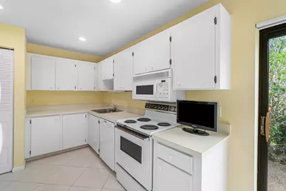 21 Southport Lane #C, Boynton Beach, FL 33436 - Photo 16