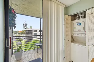 901 Colony Point Cir, Pembroke Pines, FL 33026 - Photo 8