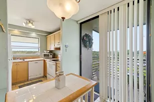 901 Colony Point Cir, Pembroke Pines, FL 33026 - Photo 6