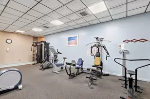 901 Colony Point Cir, Pembroke Pines, FL 33026 - Photo 30