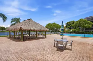 901 Colony Point Cir, Pembroke Pines, FL 33026 - Photo 36