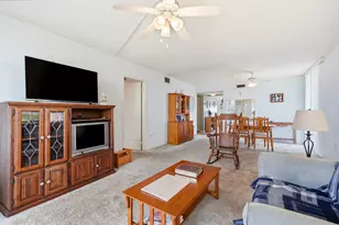 901 Colony Point Cir, Pembroke Pines, FL 33026 - Photo 16
