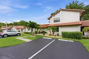 660 Deer Creek Edgewater Dr, Deerfield Beach, FL 33442 - Photo 4