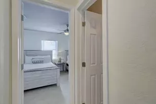 2740 NE 30th Pl, Fort Lauderdale, FL 33306 - Photo 22