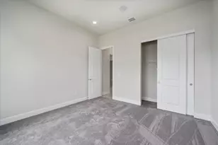 818 SE Courances Dr, Port Saint Lucie, FL 34984 - Photo 28
