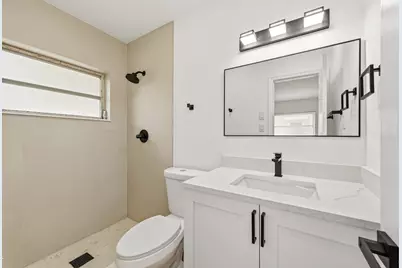 8410 NW 59th Place, Tamarac, FL 33321 - Photo 18