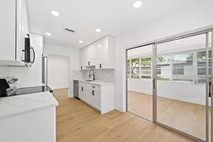 8410 NW 59th Pl, Tamarac, FL 33321 - Photo 12