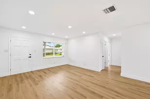 8410 NW 59th Pl, Tamarac, FL 33321 - Photo 8