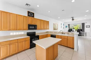 140 Bellezza Terrace, Royal Palm Beach, FL 33411 - Photo 12