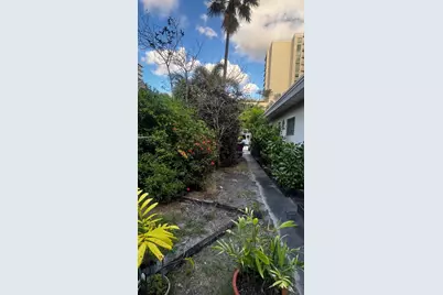 717 NE 5th Avenue #2, Fort Lauderdale, FL 33304 - Photo 4