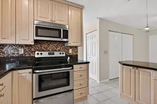 9812 NW 2nd Ct, Plantation, FL 33324 - Photo 8