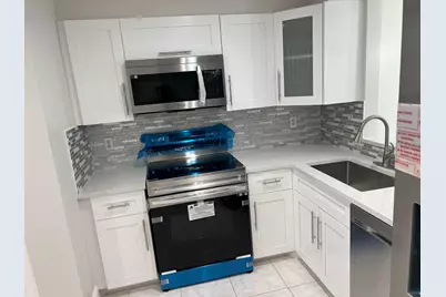 24 Abbey Lane #204, Delray Beach, FL 33446 - Photo 2