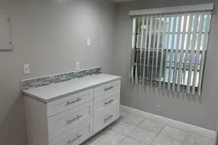 24 Abbey Ln, Delray Beach, FL 33446 - Photo 4