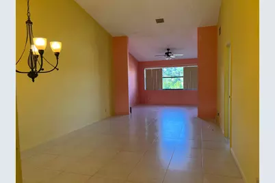 7649 Tahiti Lane #202, Lake Worth, FL 33467 - Photo 6