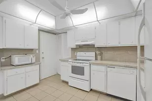 405 N Ocean Blvd, Pompano Beach, FL 33062 - Photo 10