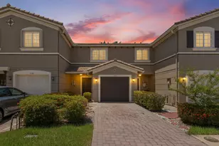2257 SW Marshfield Ct, Port Saint Lucie, FL 34953 - Photo 4
